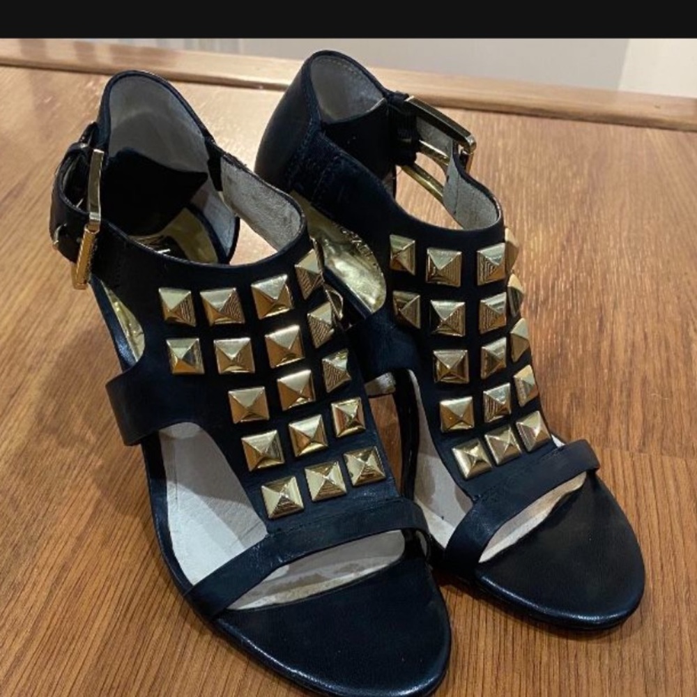 Michael Kors heels size 6